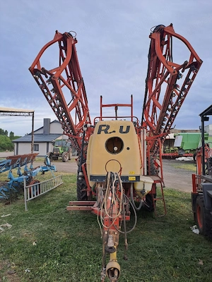 se vinde tractor  - imagine 3