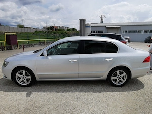 Skoda Superb 2.0TDI   navi   2015 Facelift   DSG  - imagine 3