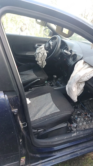 Dezmembrez seat ibiza 14 benzina an 2008  - imagine 2