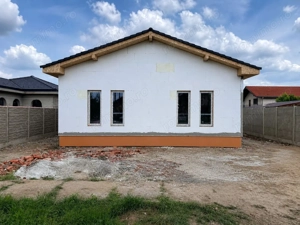 Duplex pe parter în Giroc – zonă centrală | 88 mp utili | teren 300 mp