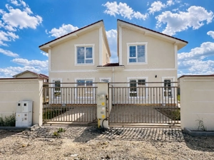Duplex despartit 4 camere + 2 bai 92 utili / 273 teren