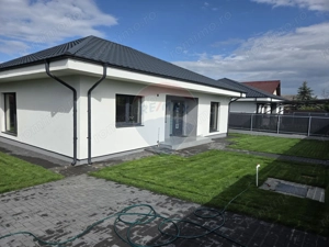 Casa 4 camere- noua-la cheie, poziție excelentă in Harman
