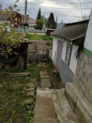 Vând proprietate în Soveja   ideală pentru locuit sau investiție! - imagine 4