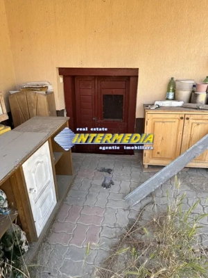 Casa vanzare cu 4 camere finisata teren aferent 2500 mp la 10 km de Alba Iulia - imagine 2