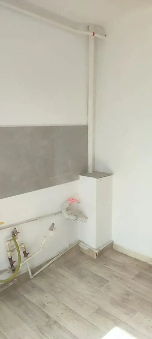Apartament 3 camere decomandat de vânzare 