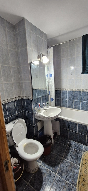 Închiriez apartament 3 camere - imagine 5