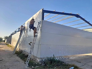 vând hală metalică la prețul corecte 