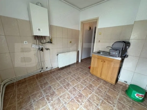 Apartament 2 camere la curte, zonă ultracentrală , - imagine 6