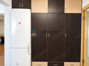 Apartament 4 camere cu 2 bǎi - Bulevardul TRAIAN , Piatra Neamt  - imagine 5
