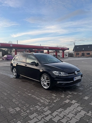 Vând sau schimb golf 7.5 