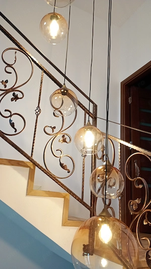 Se vinde casă nouă construcție robustă și elegantă  - imagine 9