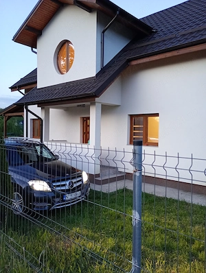 Se vinde casă nouă construcție robustă și elegantă 