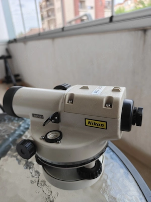 vind nivela optica automata Nikon AZ250