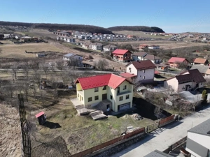 Casă individuală pe 1000 mp teren la preț de duplex:  Strada Iris, Chinteni