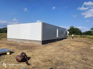 casă pe structură metalică cu panou sandwich