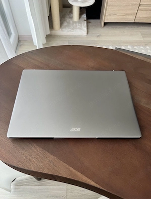 Laptop ultraportabil Acer Swift 3 OLED