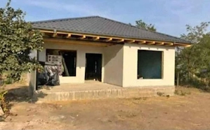 construcții case pe structură metalică cu panou sandwich la cheie