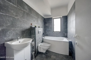Casă modernă 3 dormitoare,140m,living generos, loc piscină-Balotești - imagine 10