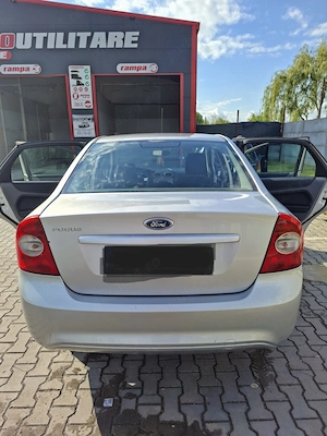 Ford Focus 2 Facelift an 2008 , Sedan, 1.6 benzina PRET NEGOCIABIL!  - imagine 4