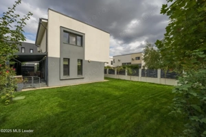 Casă modernă 4 camere,141m,living generos, curte verde, Tunari - imagine 3