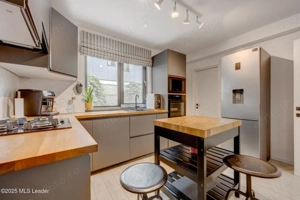 Casă modernă 4 camere,141m,living generos, curte verde, Tunari - imagine 12