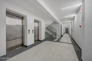 Apartament 2 camere cu vedere la lac in GranVia LakeView - imagine 12