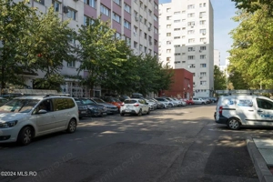 Apartament 2 camere, de inchiriat la doar 240m de statia de metrou 1 Decembrie 1 - imagine 13