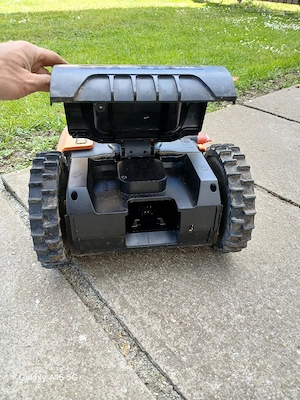 vand robot de tuns iarba