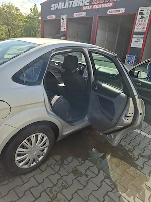 Ford Focus 2 Facelift an 2008 , Sedan, 1.6 benzina PRET NEGOCIABIL!  - imagine 9