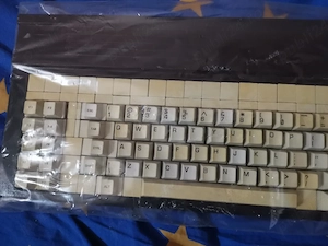 Tastatura noua sigilata junior xt preț 700 lei
