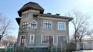 Casă cu teren în Giulești-Sârbi, Sector 6   270 mp utili, curte, garaj - imagine 3