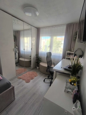 Apartament cu 3 camere, 70mp, et 2, zona Sagului - imagine 4