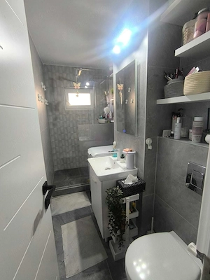 Apartament cu 3 camere, 70mp, et 2, zona Sagului - imagine 8