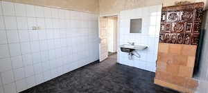Casă cu teren în Giulești-Sârbi, Sector 6   270 mp utili, curte, garaj - imagine 8