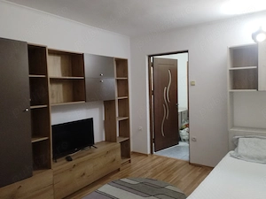 PROPRIETAR închiriez garsoniera 29m2 sector 6 pe Strada Apusului - imagine 2