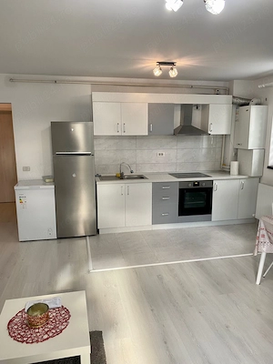 Propietar inchiriez apartament cu 2 camere in Ghimbav - imagine 2