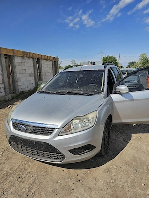 dezmembrez ford focus 1.6 TDCI - imagine 4