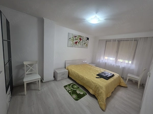 Vand apartament 3 camere amenajat modern  - imagine 6