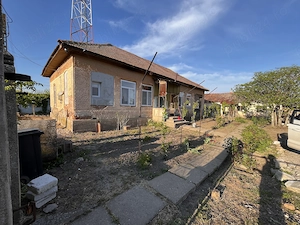 Casa spațioasă de vânzare  - imagine 3