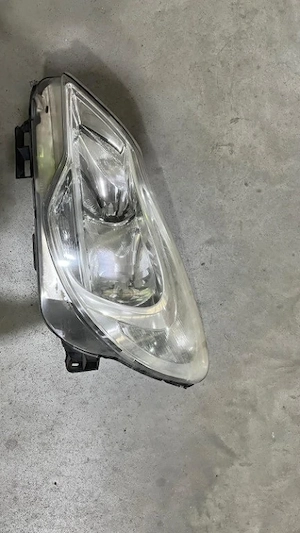 Far stanga opel corsa