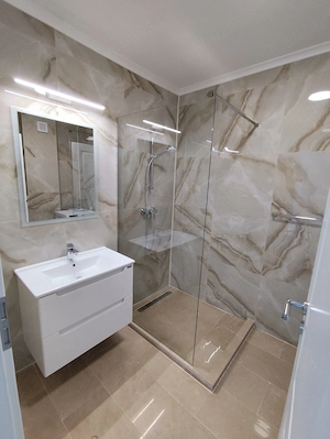 Inchiriez apartament 4 camere,faleza nord,zona Pescarie,Bd Mamaia 294B - imagine 9