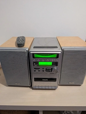 Combina muzicala Philips MC-122 tuner cd deck casete audio