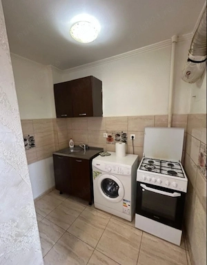 Apartament cu o cameră zona Tătărasi Flora ,etaj 1 - imagine 11