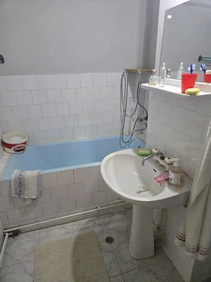 închiriez apart. 2 camere decomandate - imagine 5