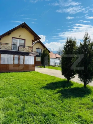 Casă individuală de vânzare – Intrare în Bran, la asfalt | Ideală pentru locuit  - imagine 2