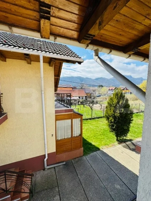 Casă individuală de vânzare – Intrare în Bran, la asfalt | Ideală pentru locuit  - imagine 12