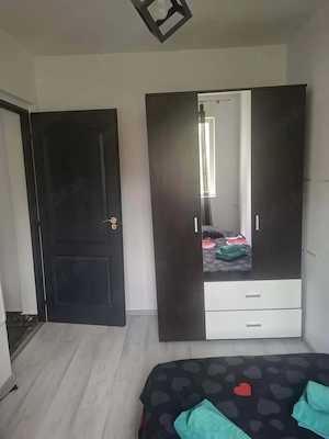 Trei camere ,decomandat,etaj 1,zona Alexandru cel Bun Minerva - imagine 9