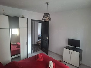 Trei camere ,decomandat,etaj 1,zona Alexandru cel Bun Minerva - imagine 5