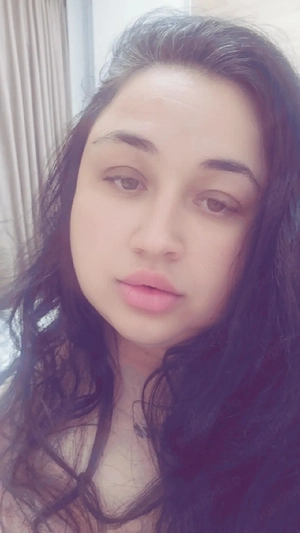 Am revenit pufi hai sa ne facem de cap daca nu poti ajunge ofer show sau filmulețe sexting calitate