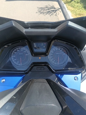 Maxiscuter Honda Forza 125 - imagine 3